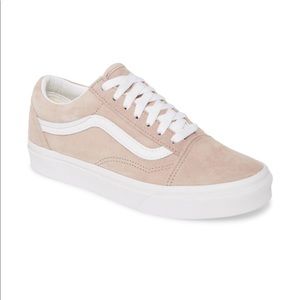 Old Skool Low Top Sneakers